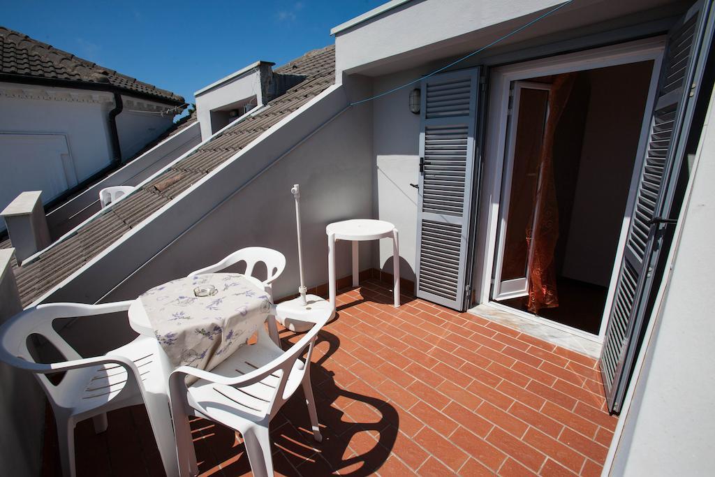 Residence Rta Villa Marina Imperia Bagian luar foto