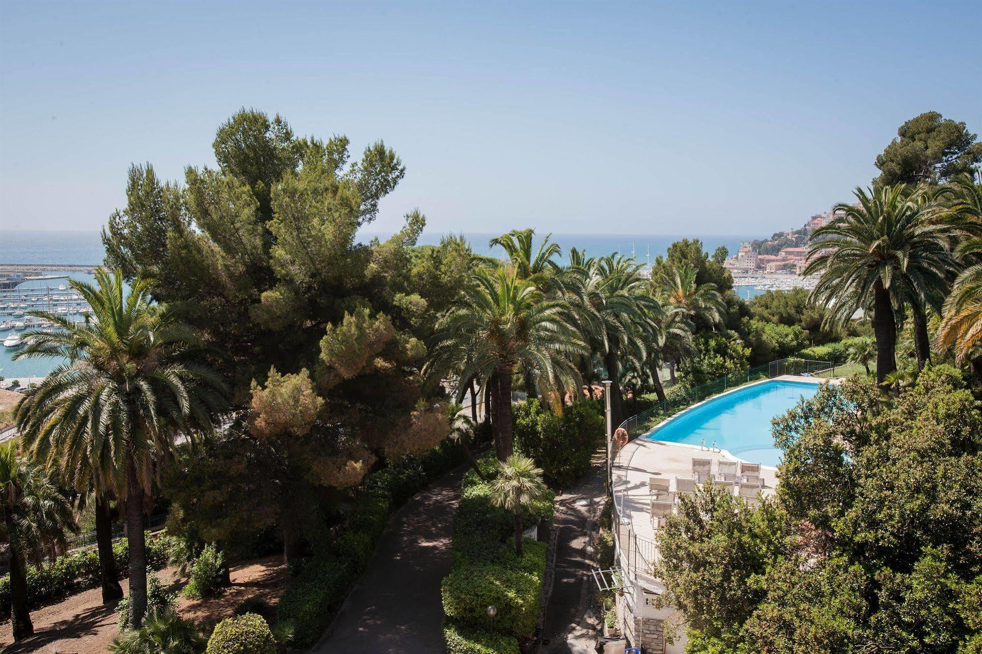 Residence Rta Villa Marina Imperia Bagian luar foto
