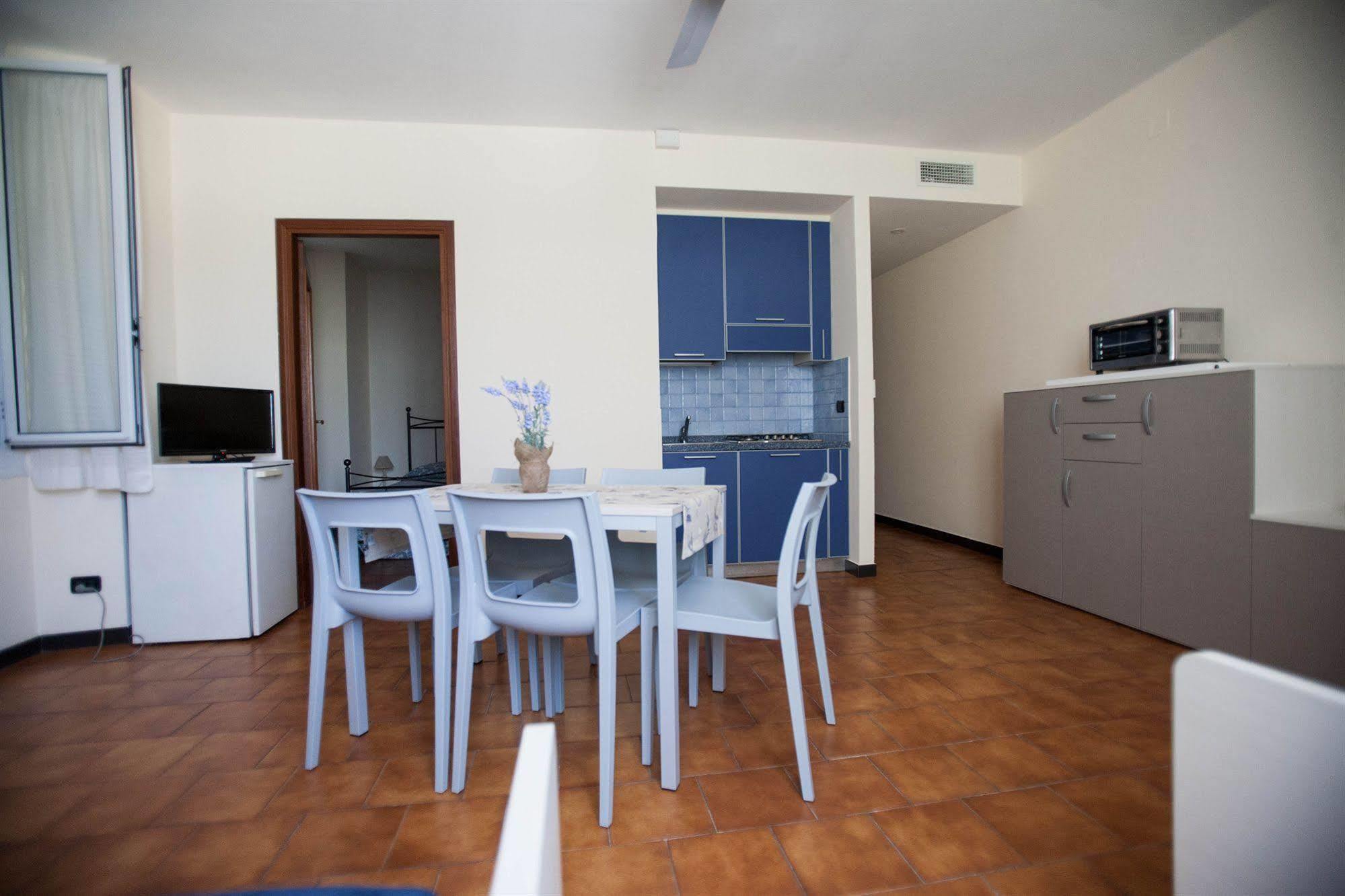 Residence Rta Villa Marina Imperia Bagian luar foto