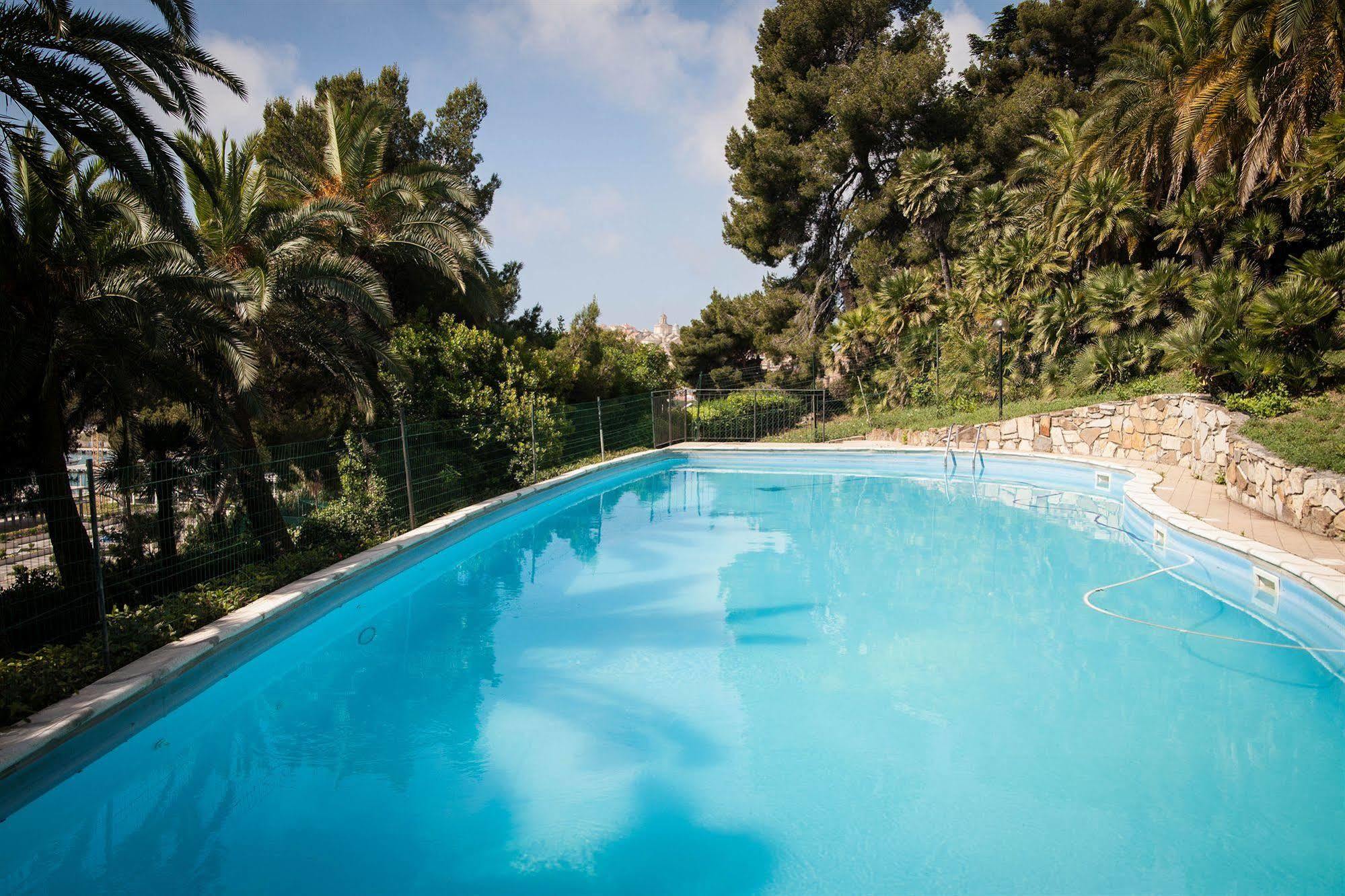 Residence Rta Villa Marina Imperia Bagian luar foto