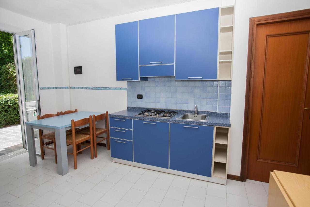Residence Rta Villa Marina Imperia Bagian luar foto